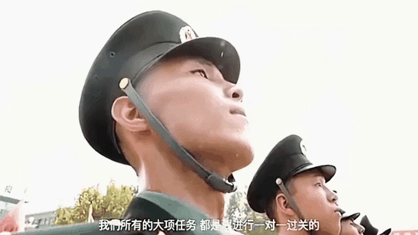 阅兵喊标兵就位的是谁