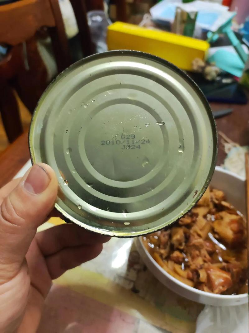 罐头未开封但过期二年了