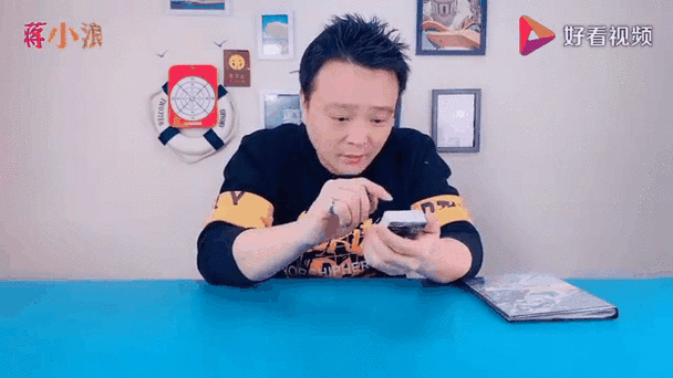 浪哥玩孙悟空卡牌游戏