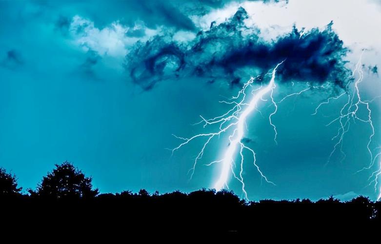 雷电和夜神哪个好用