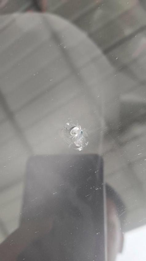 手机屏幕有裂痕怎么办截图