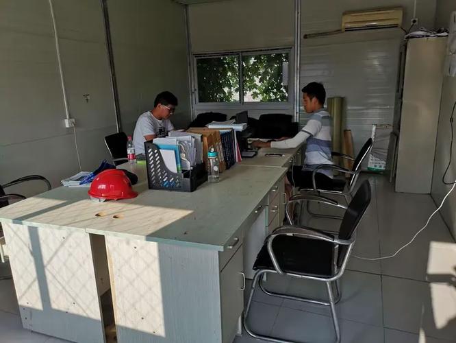 项目部办公室主任很牛吗