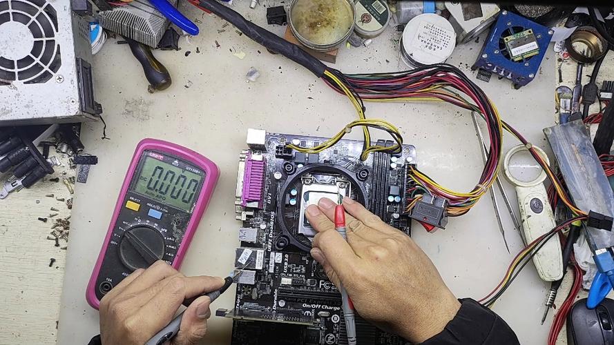 技嘉b85主板点不亮怎么修