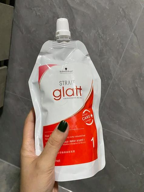理发店最常用的直发膏