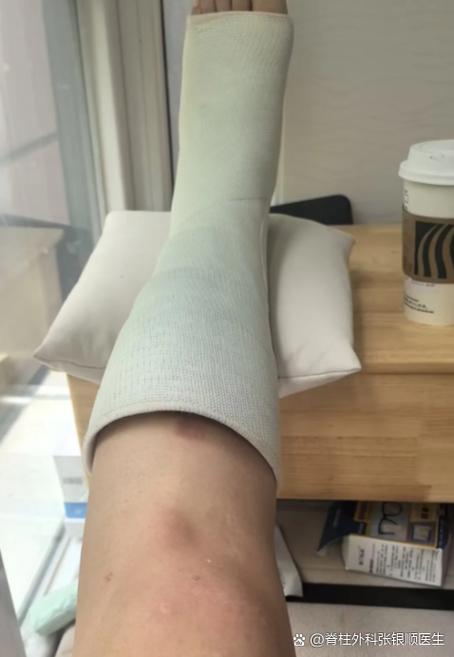 脚抬起就会拖旧感觉