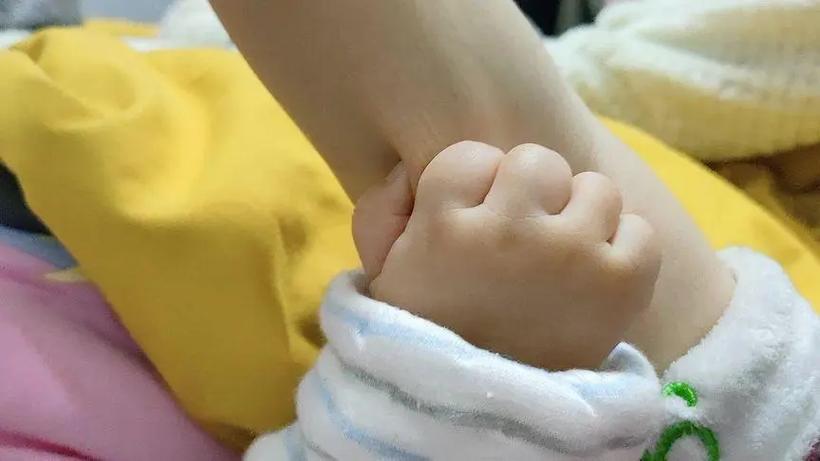 控制不住想掐人咬人