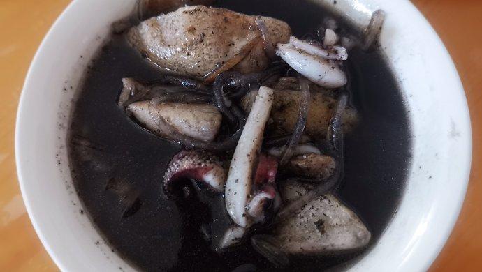 墨鱼里面黑色的能吃吗图标