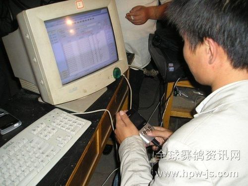 科汇鸽钟怎么测孔距