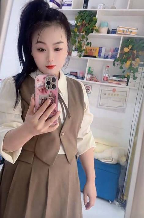 网红刘大美丽