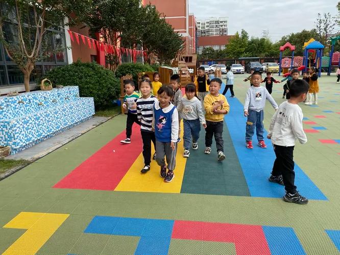 幼儿园散步游戏图标