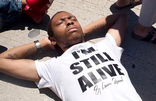 i am still alive截图