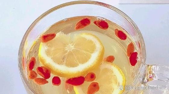 柠檬配枸杞泡水好吗