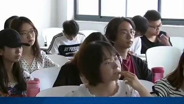 我的女友成为了留学生的伴读
