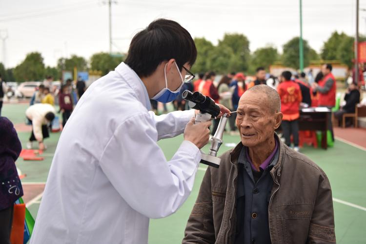 70岁驾照体检视力要求