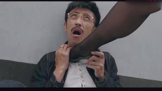 美女特工高跟鞋一脚扭断脖子