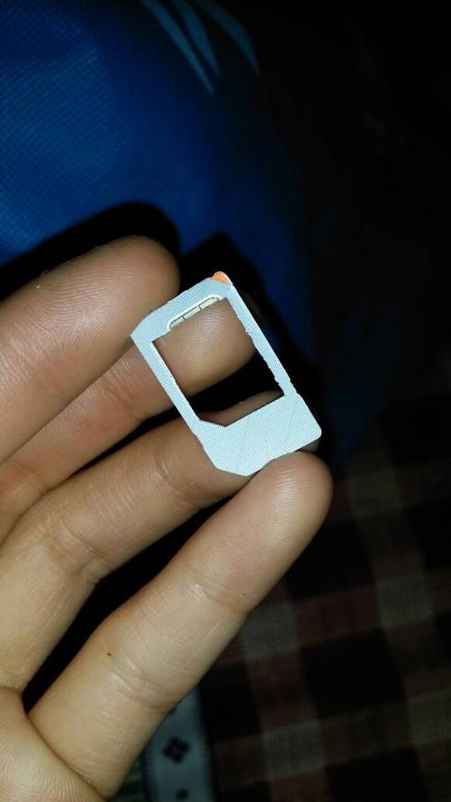 银行把卡剪了拿走了可以用吗