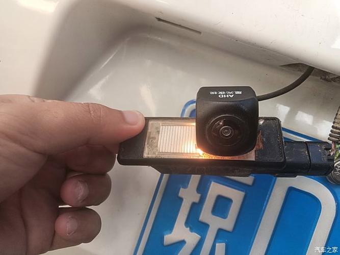 手机后置镜头模糊怎么处理