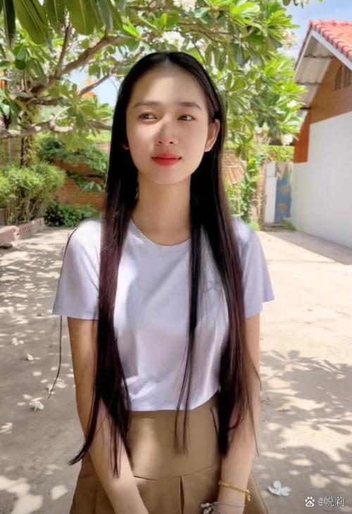 老挝女人漂亮吗