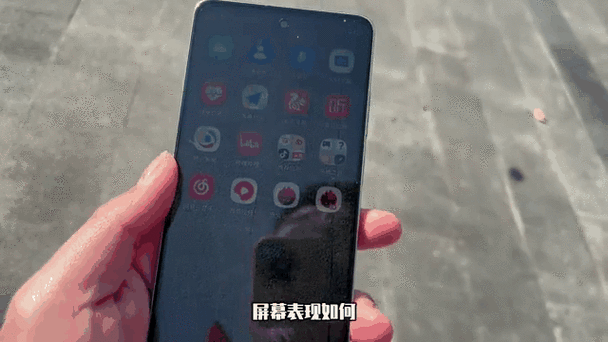 手机屏幕出现暗黄是怎么了
