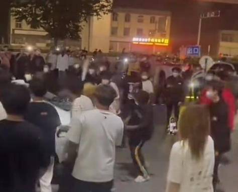 打群架的视频