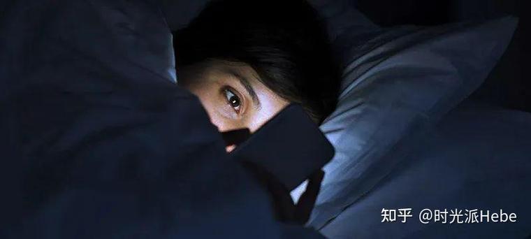 睡觉不能开小夜灯吗图标