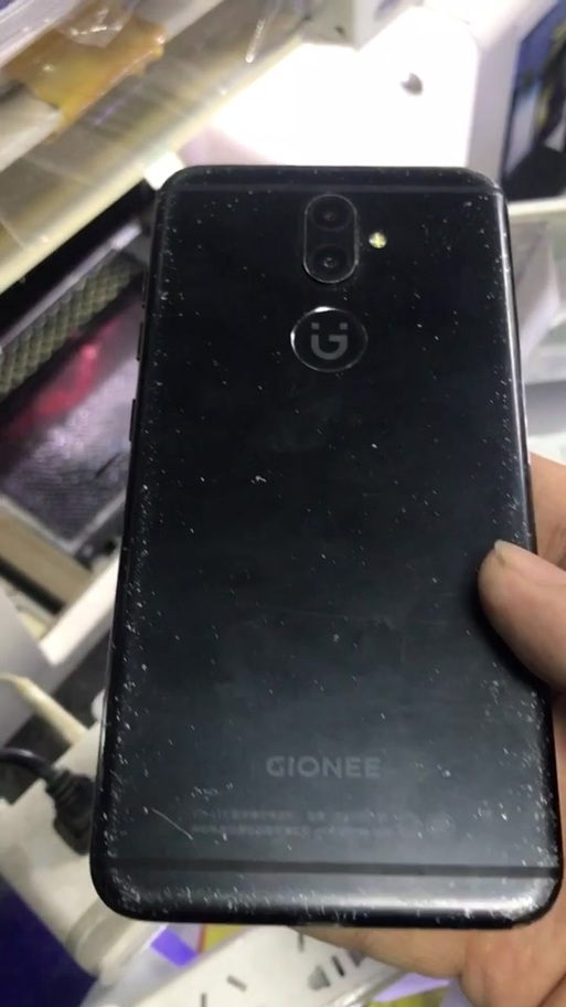 mate30边框脱胶