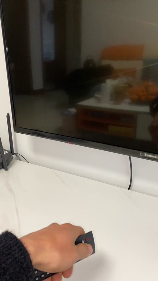 电视机开机红灯一闪一闪