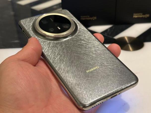 华为mate70pro来电黑屏不能接听只能解