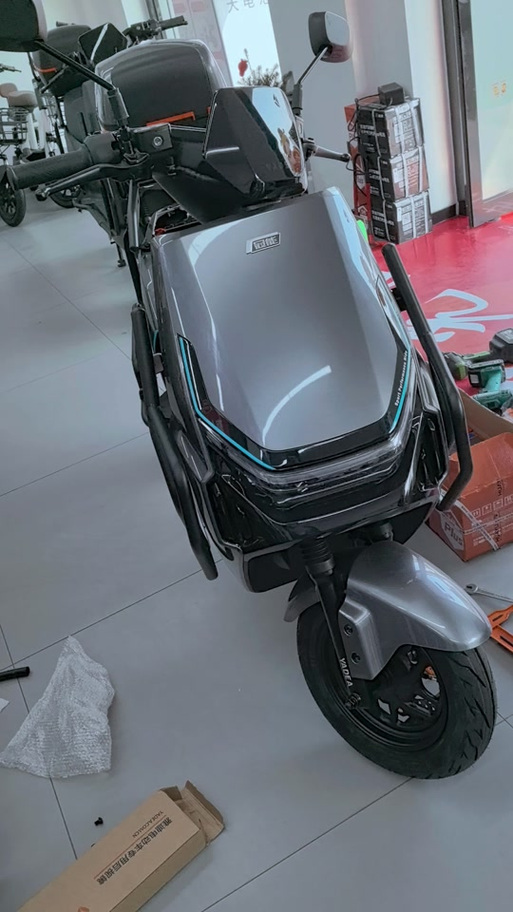雅迪白沙电动车