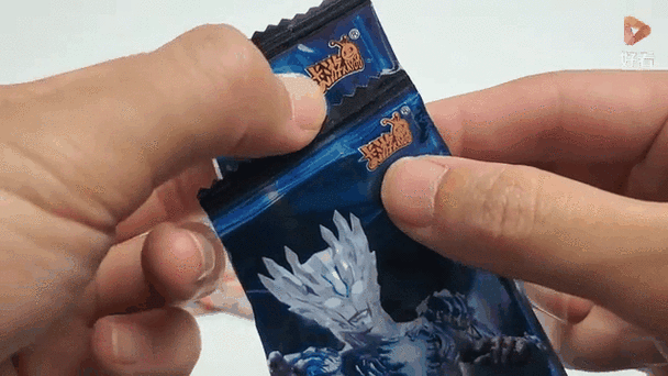 奥特曼卡包一元包截图