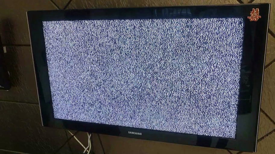 杂牌电视按键不小心锁住了