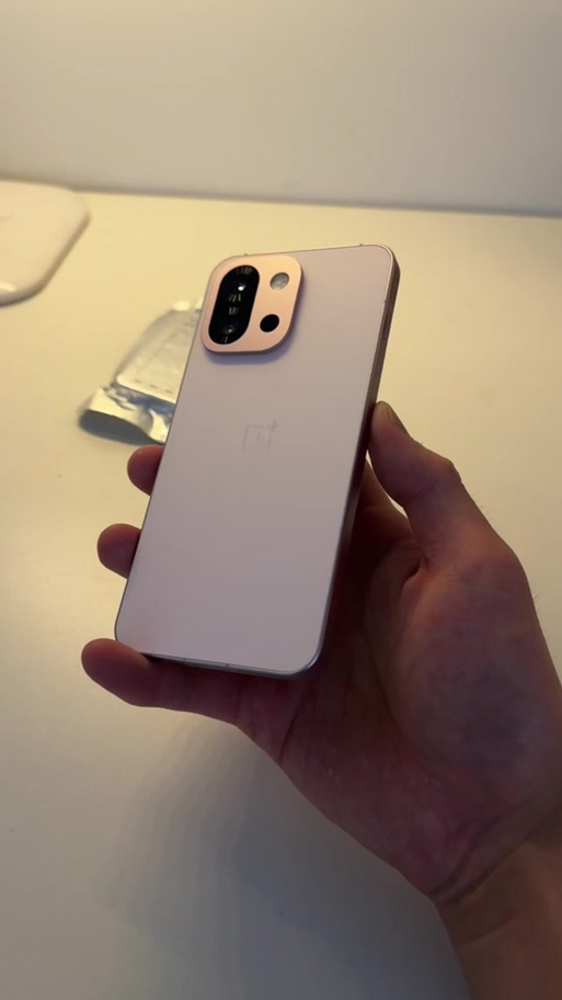 一加V2灵动岛
