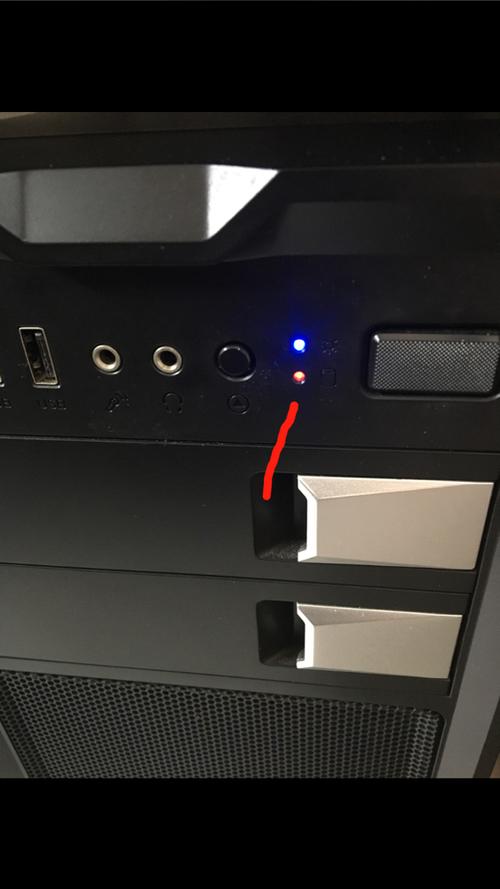 机箱电源指示灯一闪一闪
