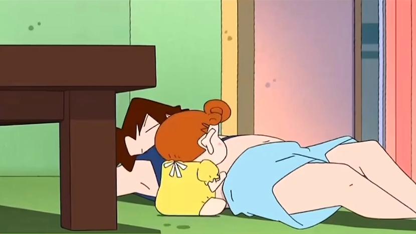 美伢生小新肚子疼