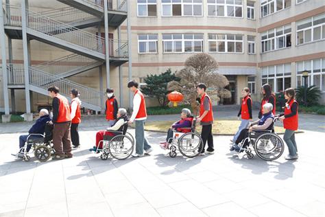 爱心枫乐园养老院