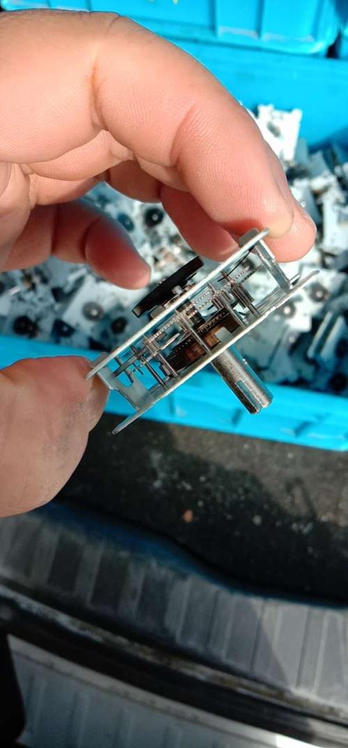 拿回家组装的零件加工活