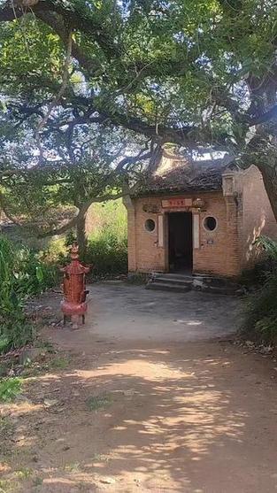乡村土地神