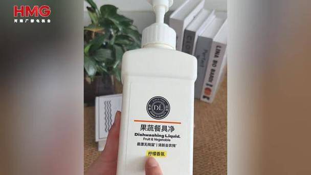 胖东来果蔬净意外走红洗头圈
