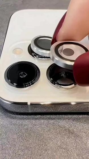 苹果摄像头需要贴膜嘛