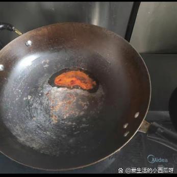 为什么铁锅洗了一擦会有黑