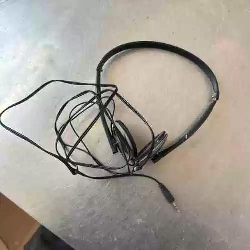 头戴式耳机折叠处断了