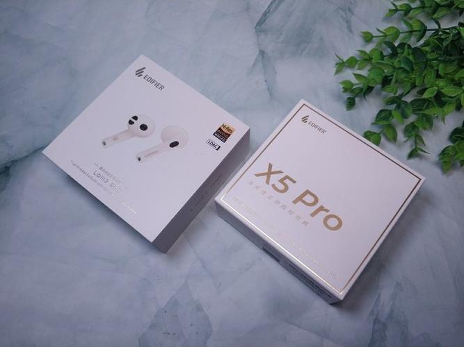 漫步者蓝牙耳机一闪一闪怎么关