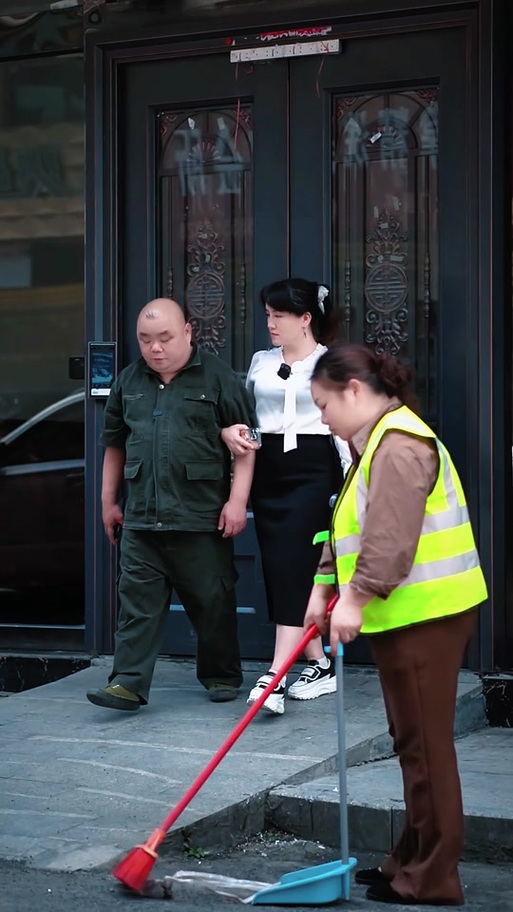 手机拍照怎么显示日期