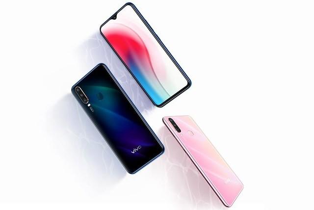 后有三摄像头的vivo