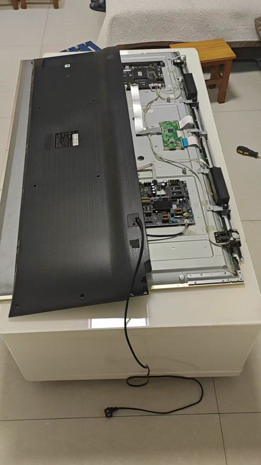 电视打开几秒就黑屏了缩略图