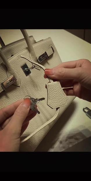 爱马仕包包的锁正确用法缩略图
