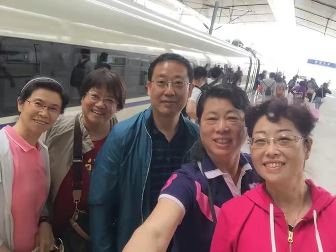 多多买菜怎么找团长