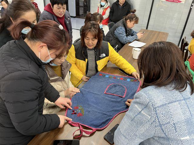 美图秀秀怎么给衣服换颜色