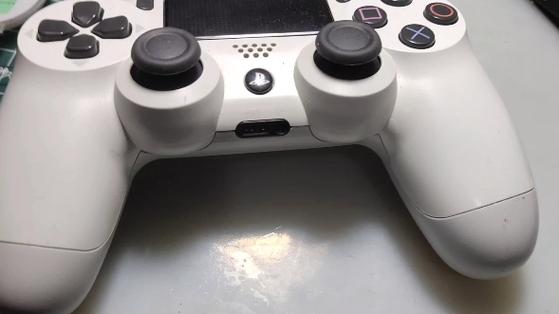 ps4开机后手柄没反应