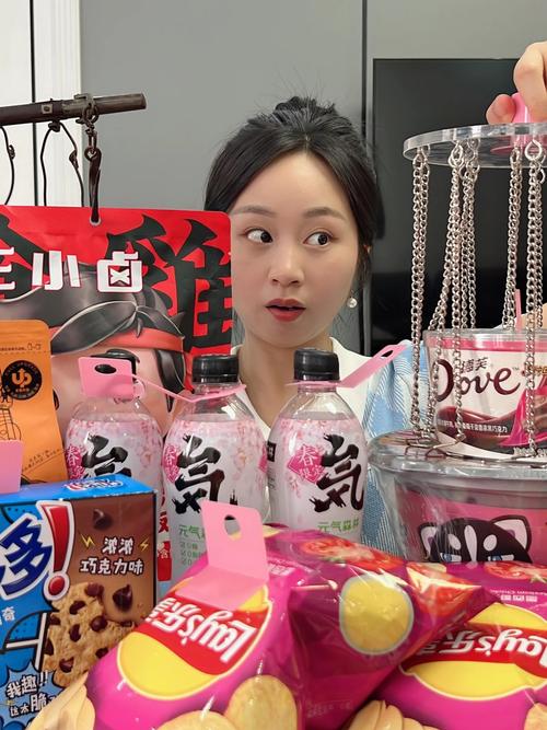 大头和珍珍校园门口小卖部